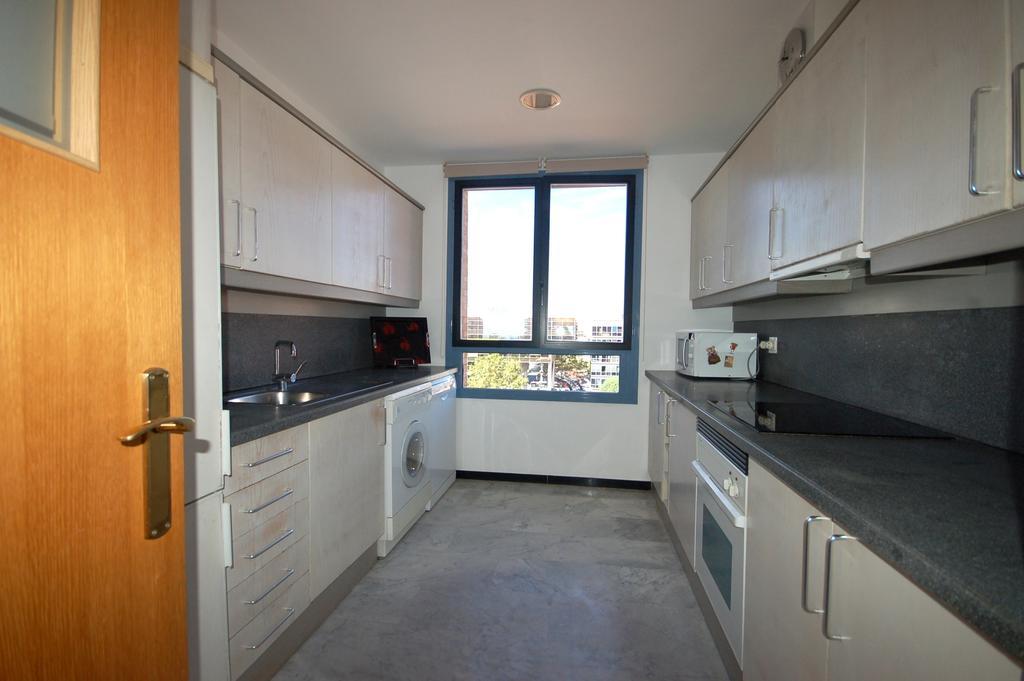 Lets Holidays Apartment Sea Views In Barcelona Habitación foto