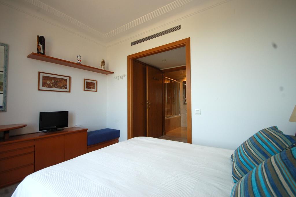 Lets Holidays Apartment Sea Views In Barcelona Habitación foto